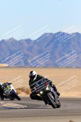 media/Jan-08-2022-SoCal Trackdays (Sat) [[1ec2777125]]/Turn 4 (1145am)/